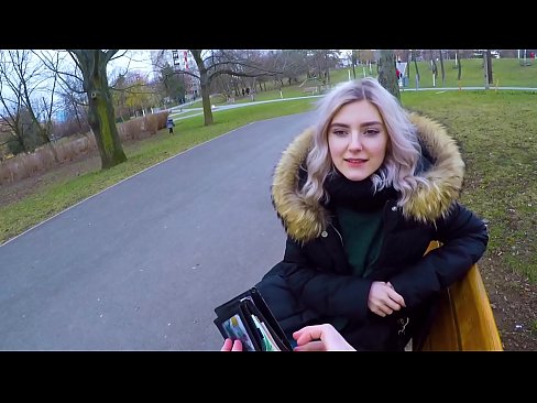 ❤️ Yn llyncu cum poeth dieithryn am arian - blowjob yn y parc gan Eva Elfie ❤️❌  Sluts wrthon ni ☑
